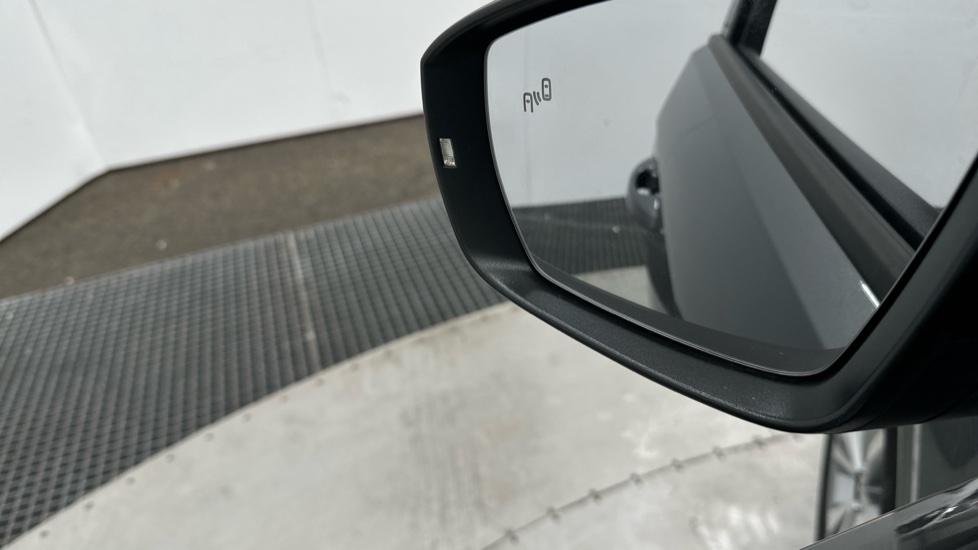 Blind Spot Monitoring System 