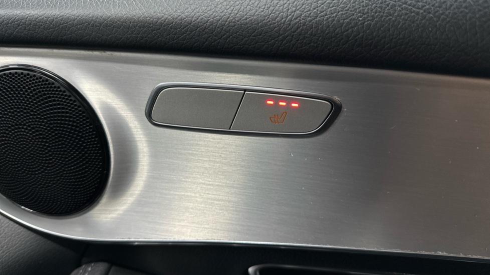 Heated Seats 