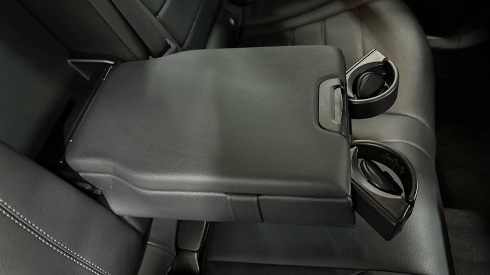 Rear Armrest/ Cup Holder