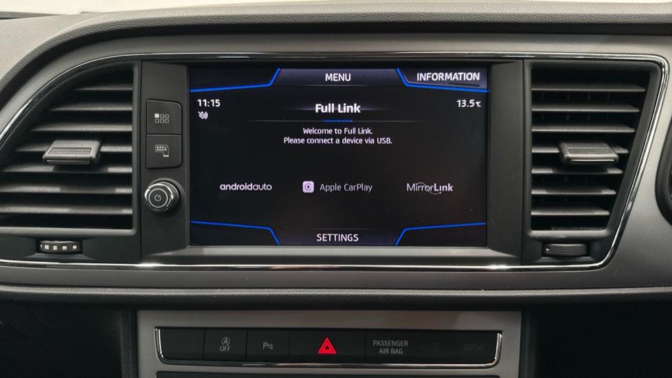 Apple Car Play & Android Auto