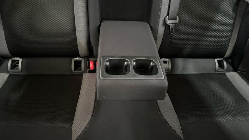 Rear Armrest/ Cup Holder