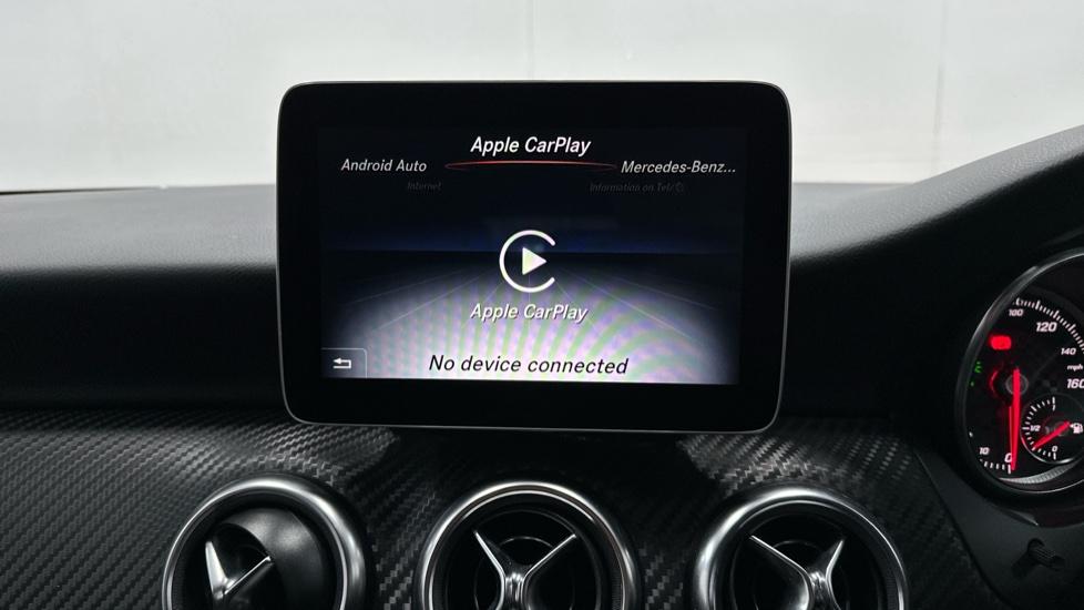 Apple Car Play & Android Auto