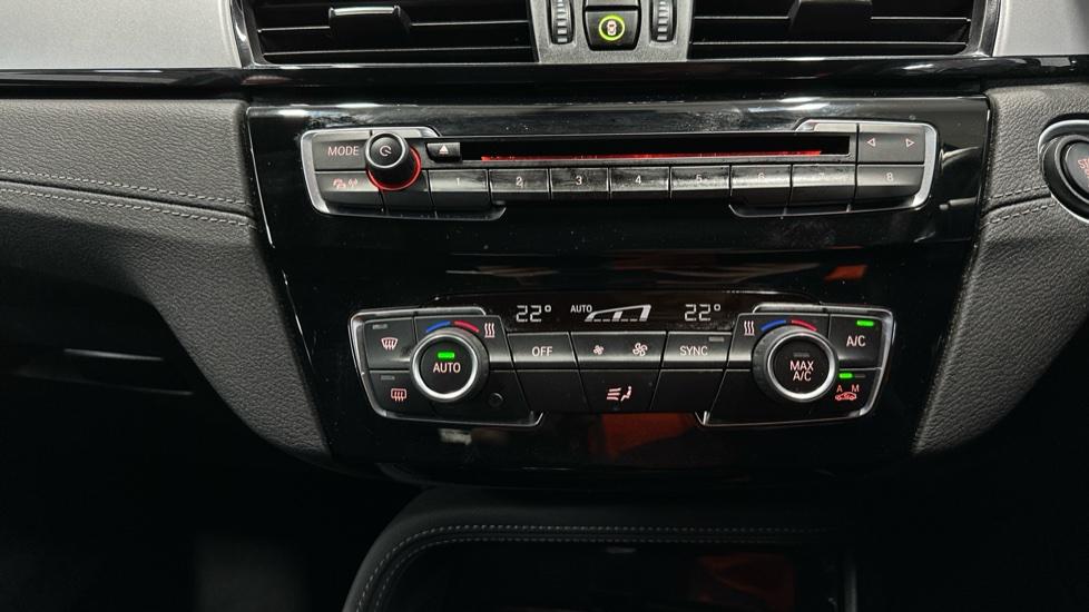 Air Conditioning /Dual Climate Control 