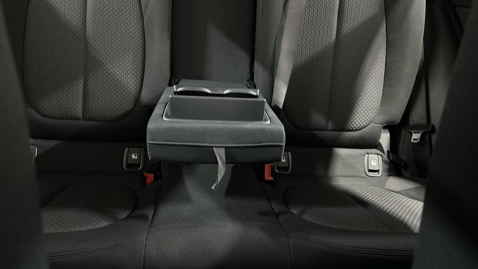 Rear Armrest/ Cup Holder