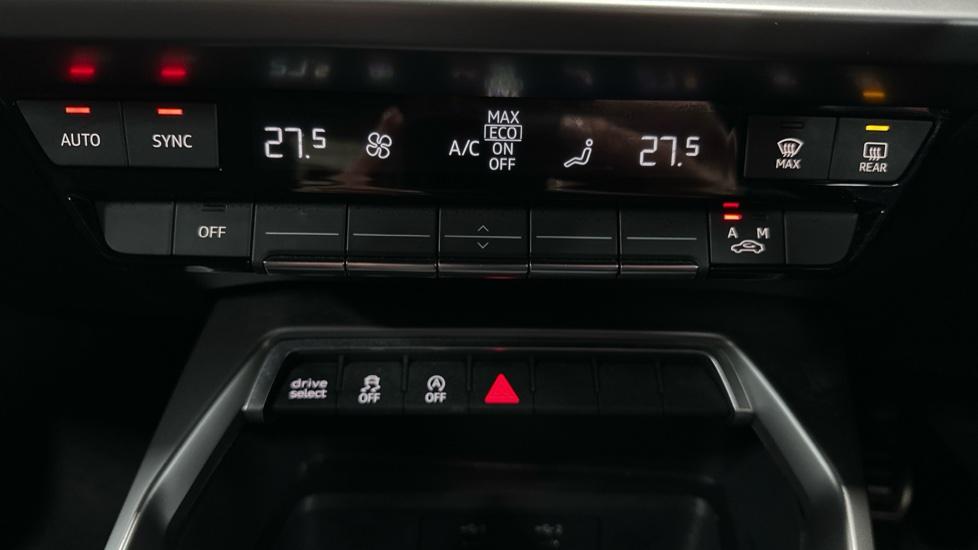 Auto Stop Start /Air Conditioning /Dual Climate Control 