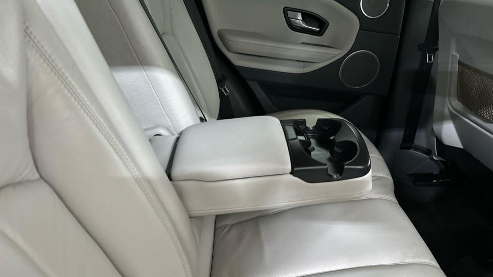 Rear Armrest/ Cup Holder