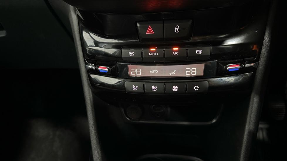 Air Conditioning /Dual Climate Control 