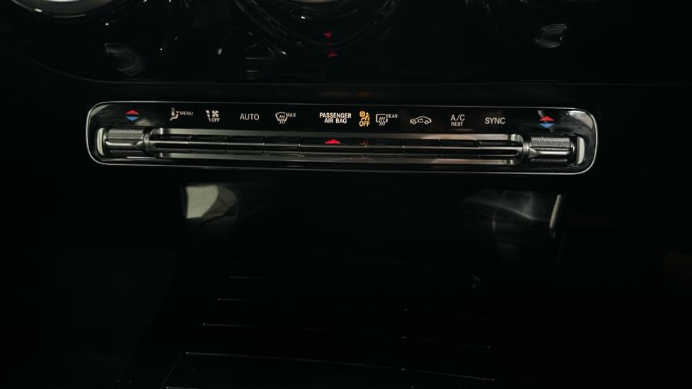 Dual Climate Control / Air Conditioning 