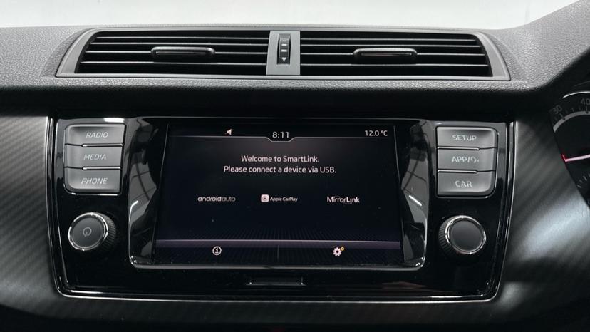 Apple Car Play & Android Auto