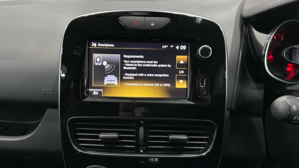 Apple Car Play & Android Auto