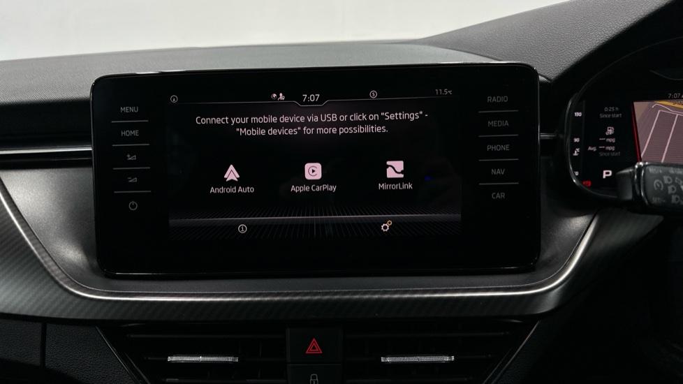 Apple Car Play & Android Auto