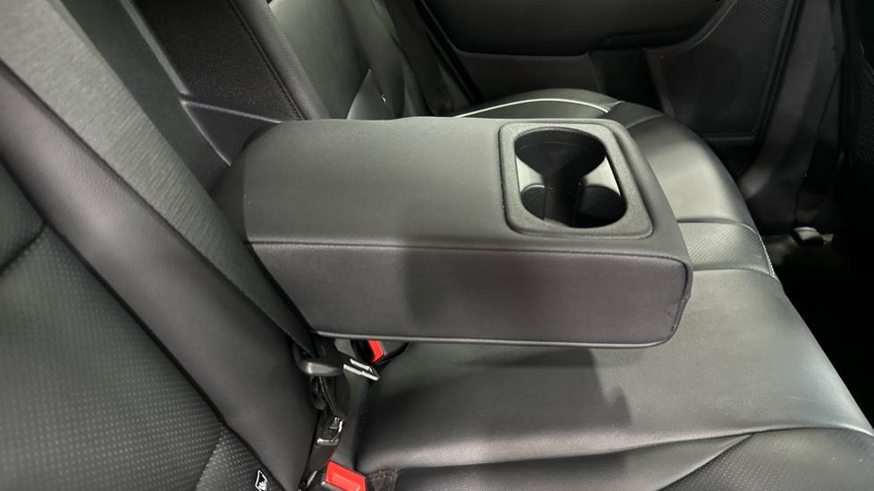 Rear Armrest/ Cup Holder