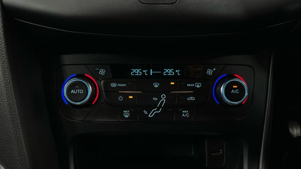 Air Conditioning /Dual Climate Control 