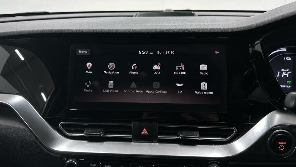 Apple Car Play & Android Auto