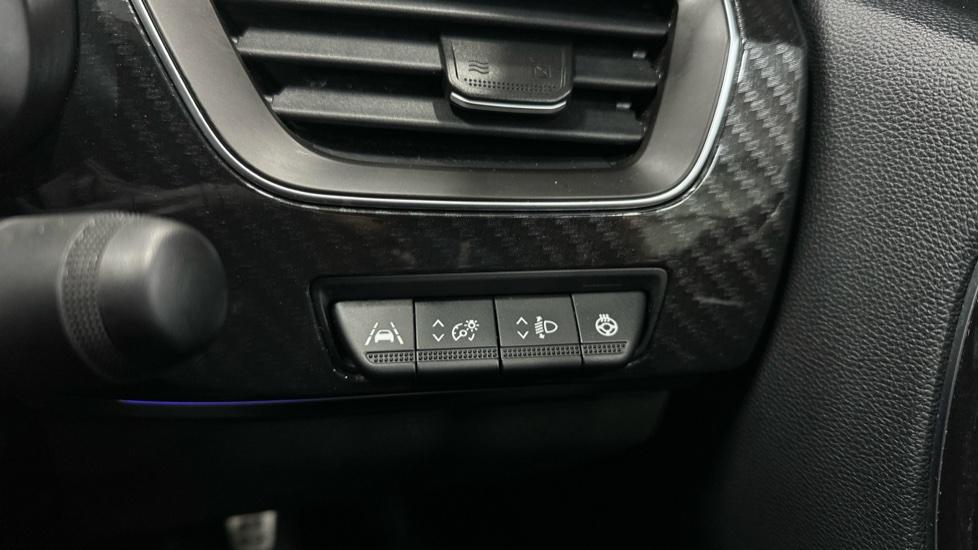 Lane Assist/Heated Steering Wheel 