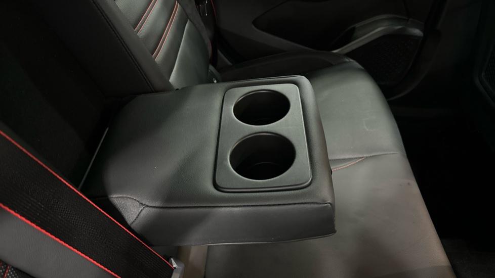 Rear Armrest/ Cup Holder