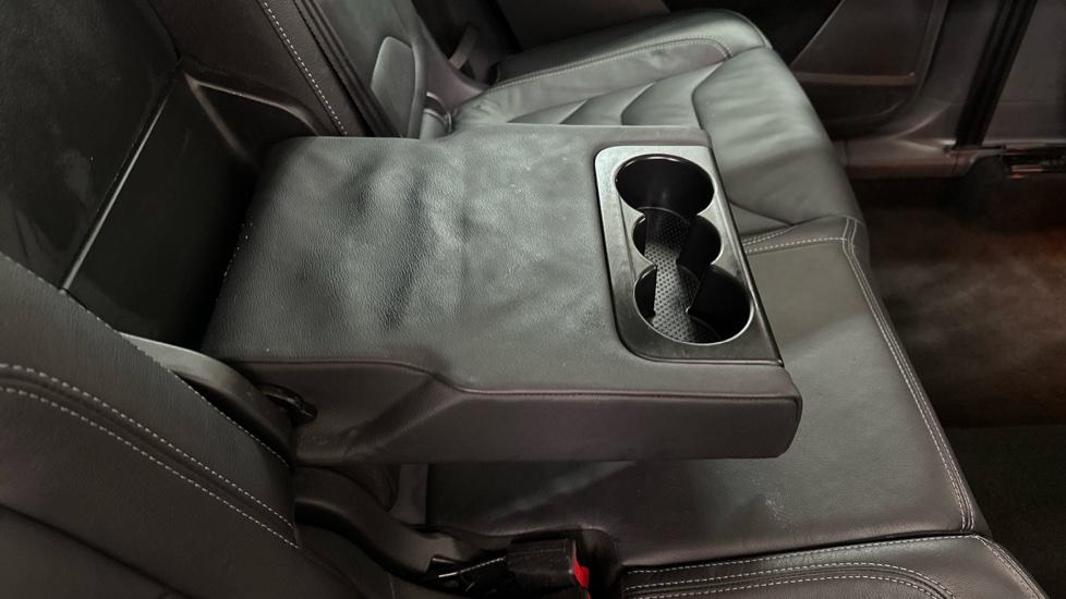 Rear Armrest/ Cup Holder