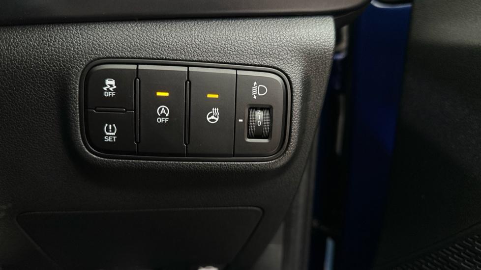 Auto Stop Start  / Heated Steering Wheel 