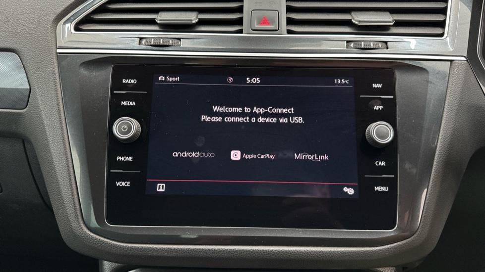 Apple Car Play & Android Auto