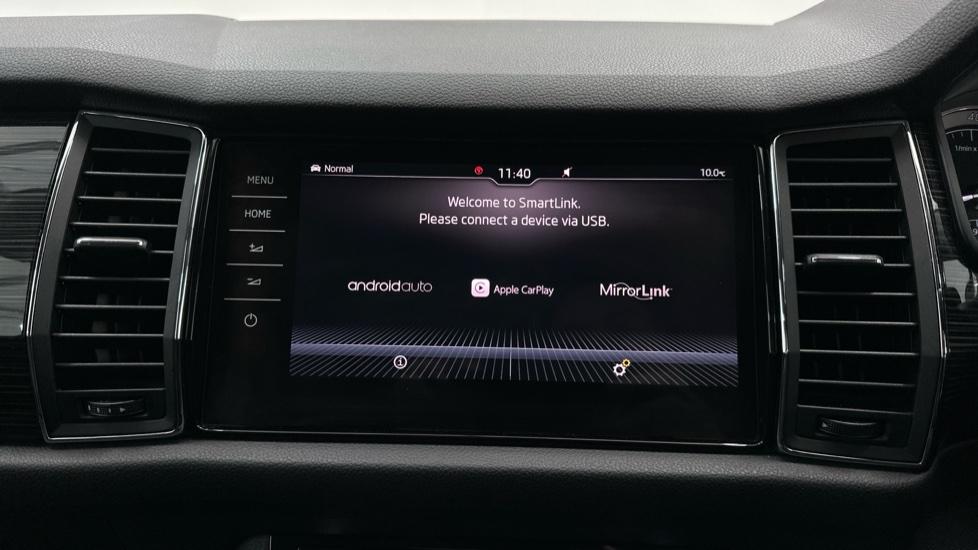 Apple Car Play & Android Auto