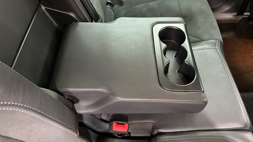 Rear Armrest/ Cup Holder