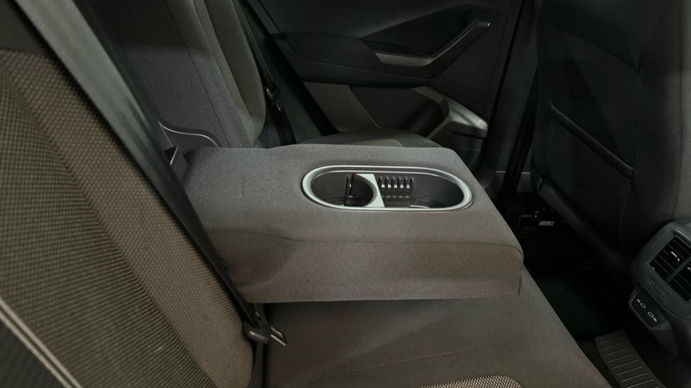 Rear Armrest/ Cup Holder