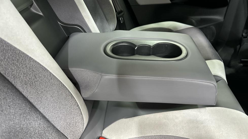 Rear Armrest/ Cup Holder