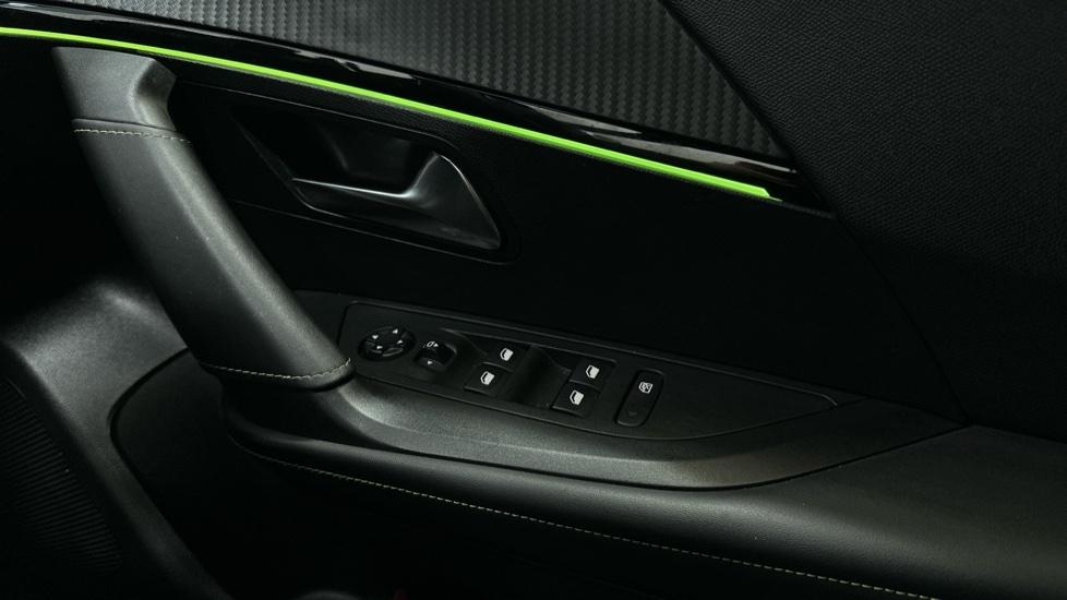 Electric Windows / Wing Mirrors / Ambient Lighting 