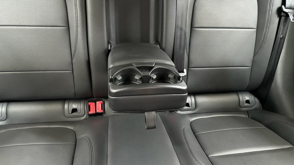 Rear Armrest/ Cup Holder