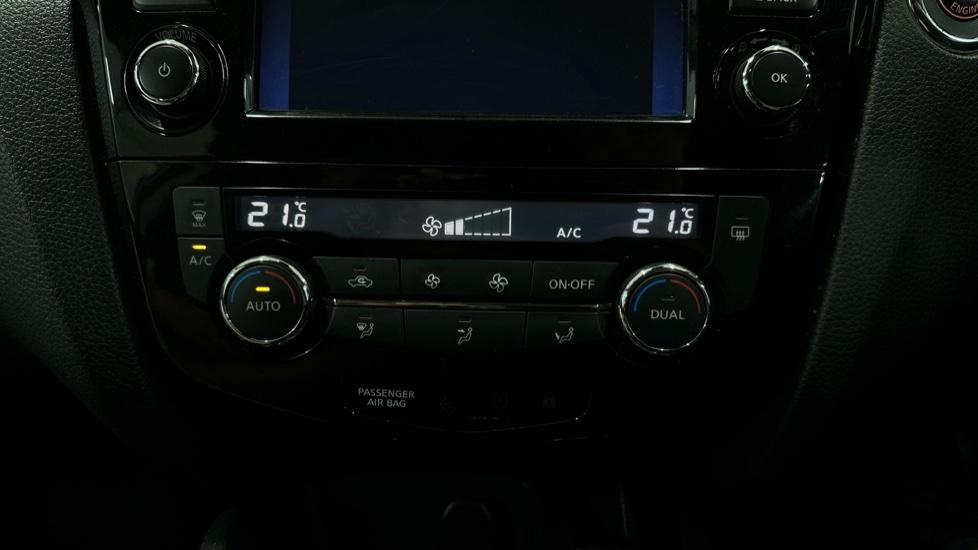 Air Conditioning /Dual Climate Control 