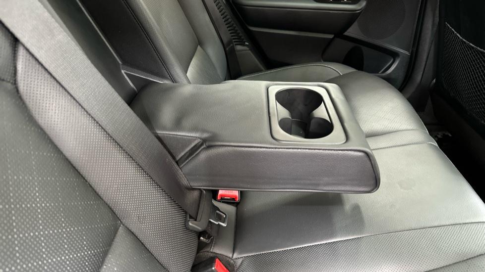 Rear Armrest/ Cup Holder