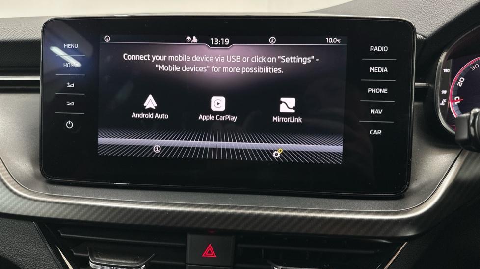 Apple Car Play & Android Auto