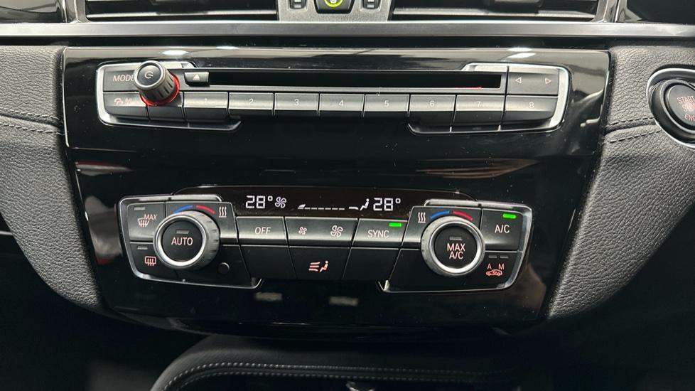 Dual Climate Control / Air Conditioning 