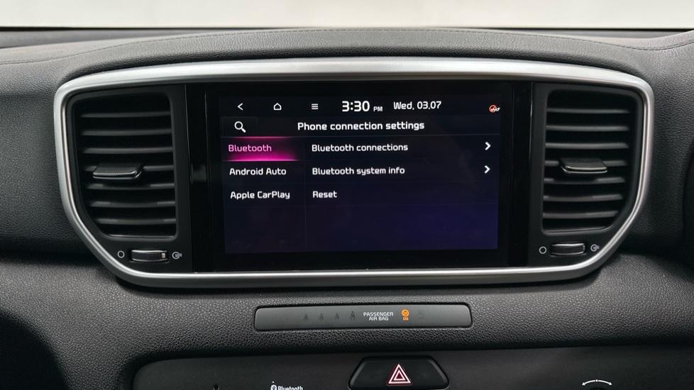 Apple CarPlay / Android Auto / Bluetooth 