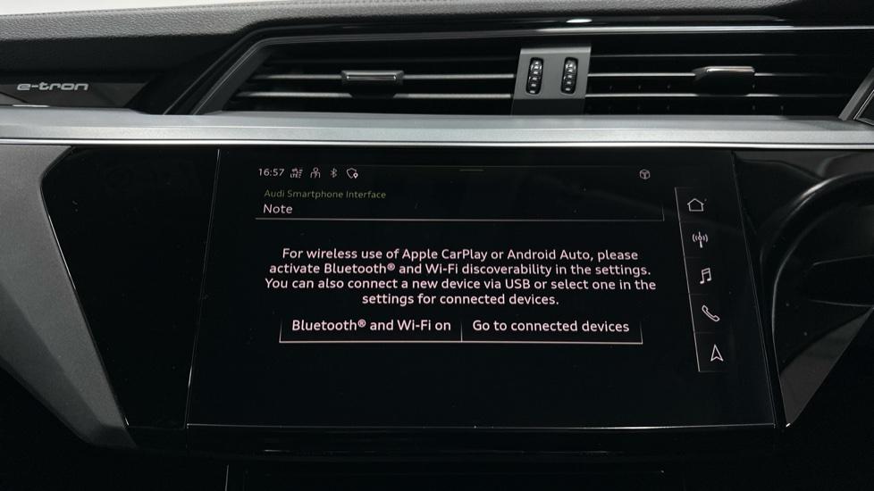 Apple Car Play & Android Auto