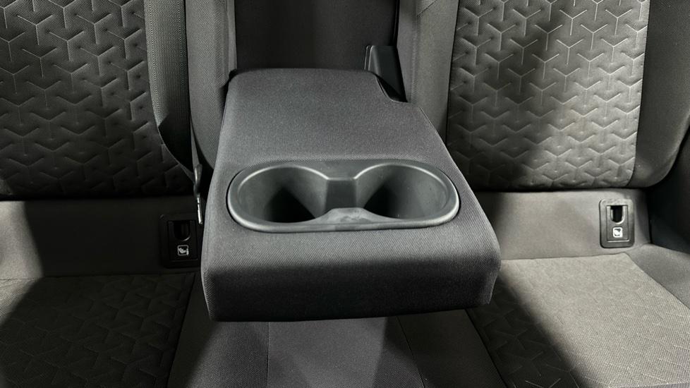 Rear Armrest/ Cup Holder