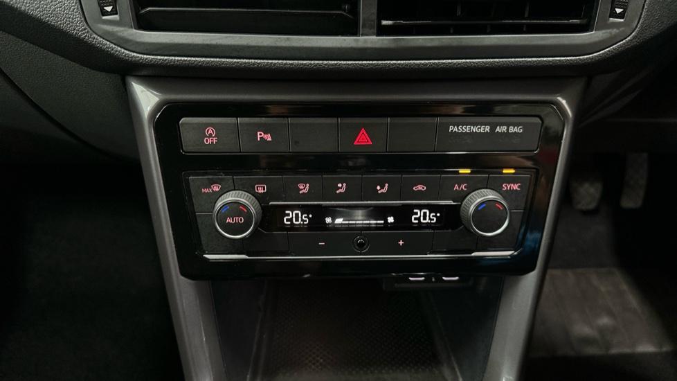 Auto Stop Start /Air Conditioning /Dual Climate Control