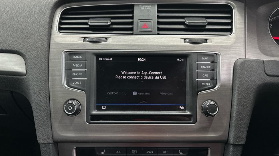 Apple Car Play & Android Auto