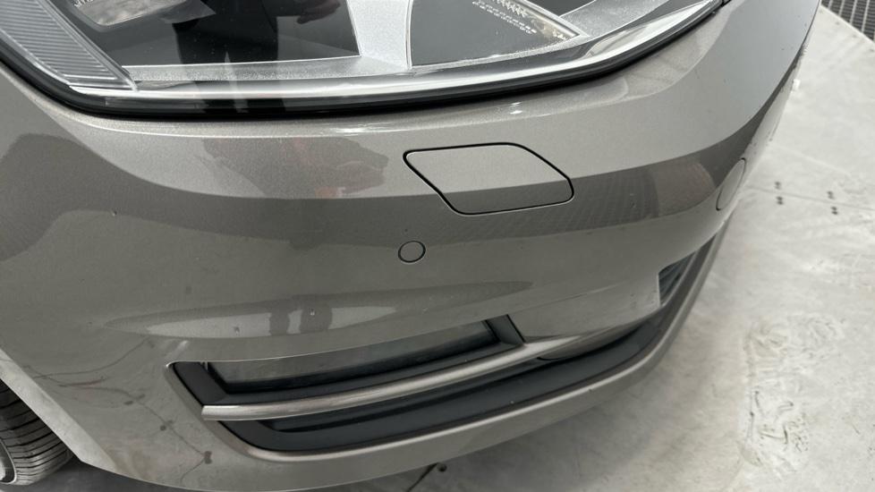 Headlight Washers / Front Parking Sensors 