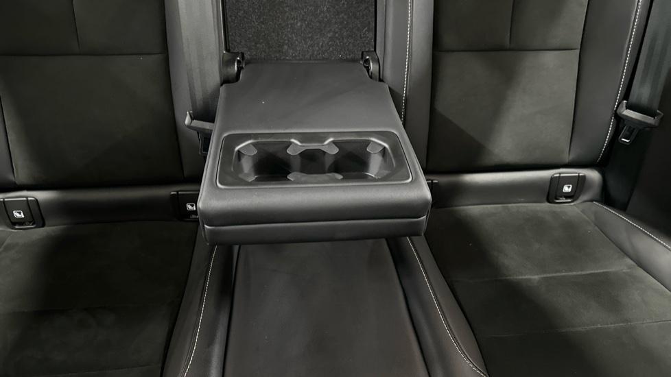 Rear Armrest/ Cup Holder