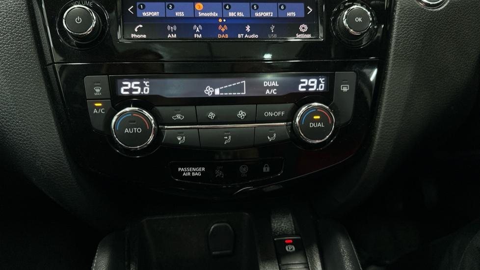 Air Conditioning /Dual Climate Control 