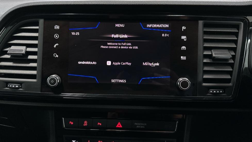 Apple Car Play & Android Auto