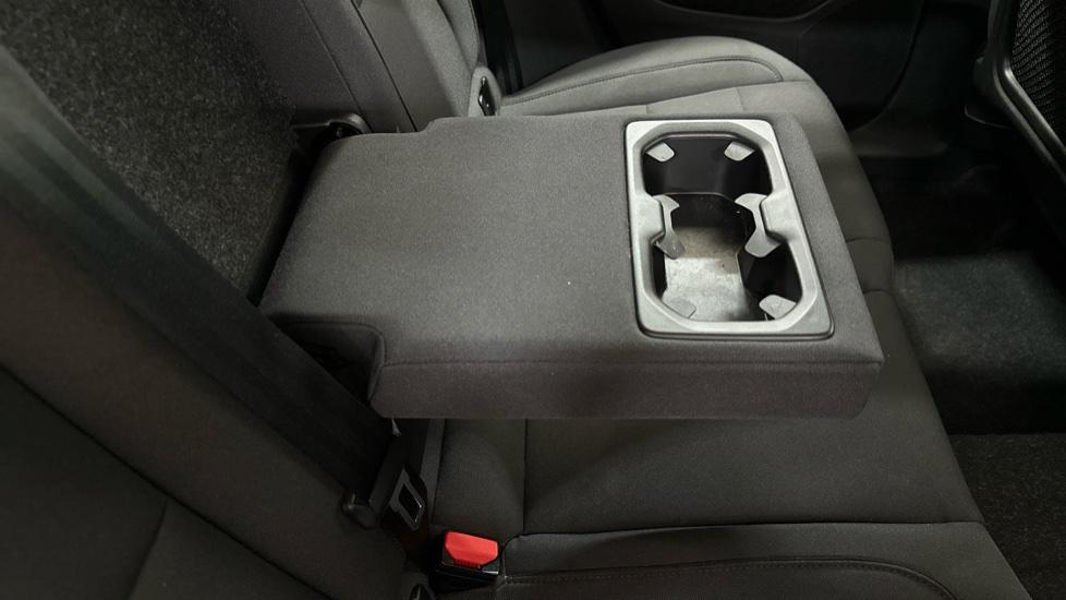 Rear Armrest/ Cup Holder