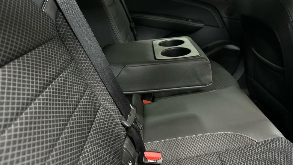 Rear Armrest/ Cup Holder