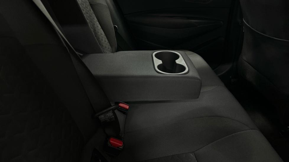 Rear Armrest/ Cup Holder