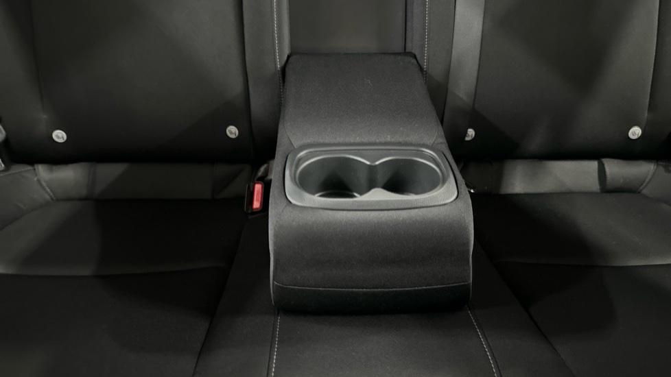 Rear Armrest/ Cup Holder