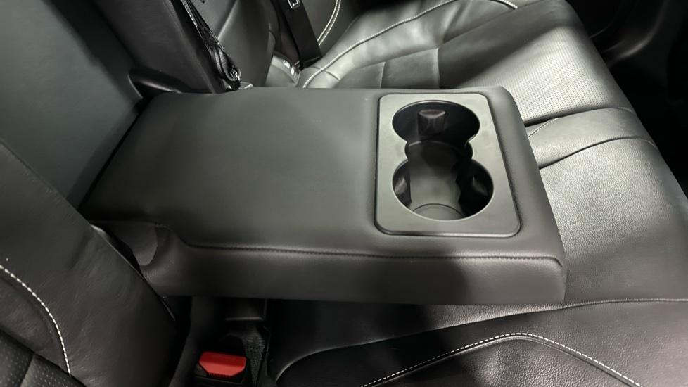 Rear Armrest/ Cup Holder