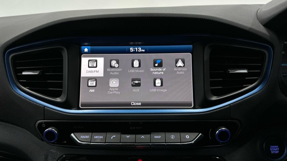 Apple Car Play & Android Auto