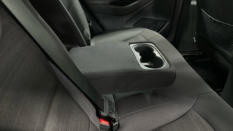 Rear Armrest/ Cup Holder