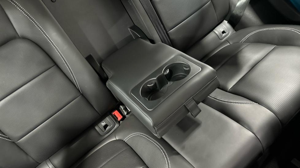 Rear Armrest/ Cup Holder